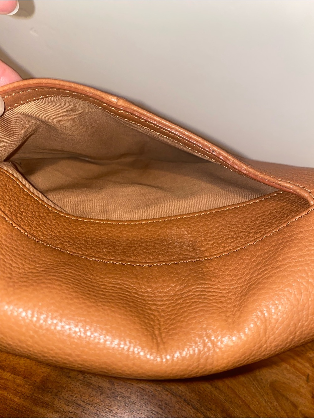 HOBO Fern Messenger Crossbody Bag - Picture 5 of 9